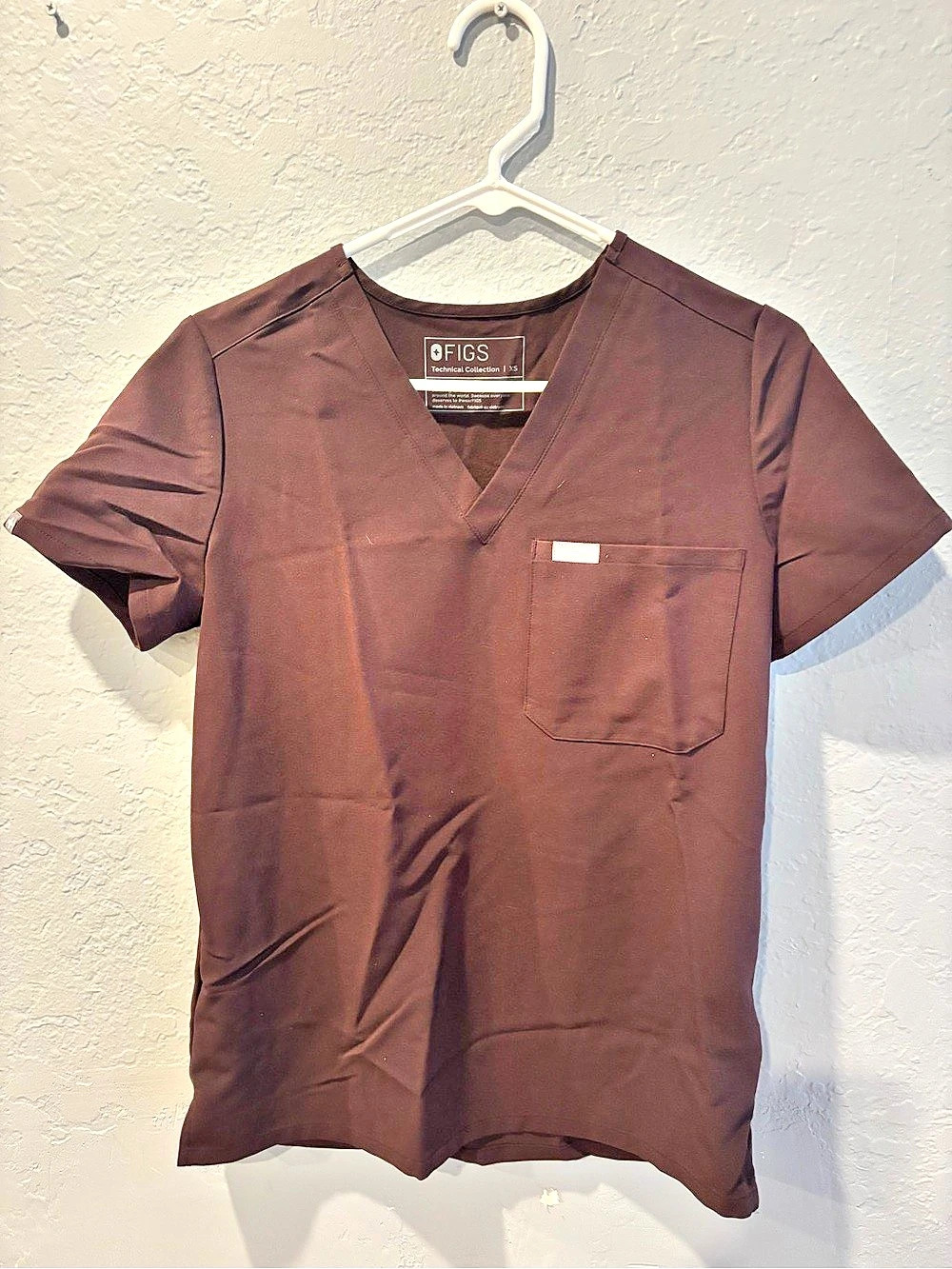 FIGS Catarina One-Pocket Scrub Top Espresso XS